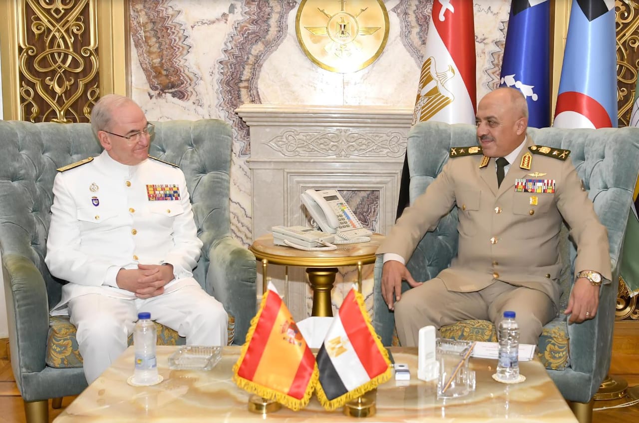 242ca6d6-49a1-414f-a04e-801744c7dc61