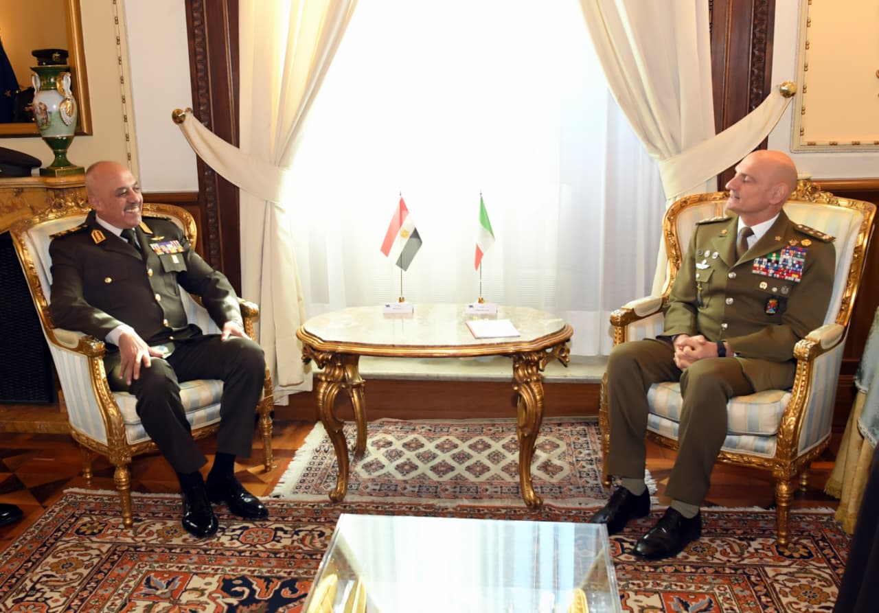 9b5b7ef7-9866-42fc-9803-b7001b87ffc2