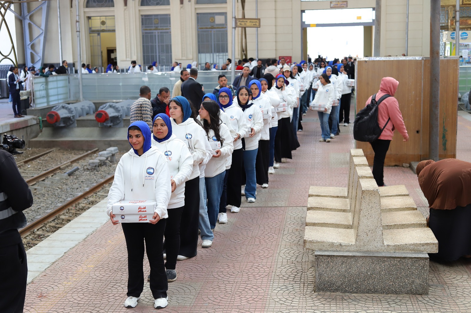 c39ee8fe-ca53-47aa-9af5-b075e7464215