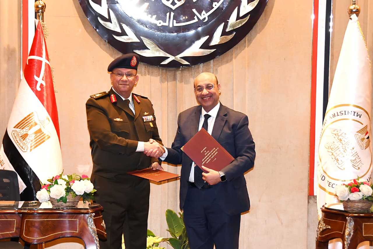 d8d79bef-05df-45e8-8c86-78c06256ce03