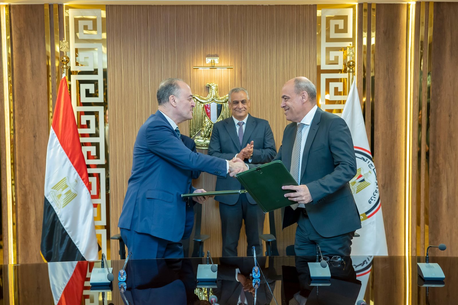 083c918d-c153-407b-ac43-9c29c2514725