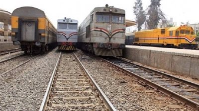 انتظام حركة القطارات على خط 