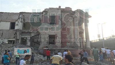 رفع آثار انفجار محيط القنصلية الإيطالية وتهشم نافذات 9 عقارات بشارع رمسيس