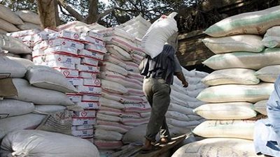 اليمن يعيد للأمم المتحدة شحنة دقيق منتهية الصلاحية