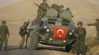 تحركات عسكرية مكثفة بجنوب شرقي تركيا
