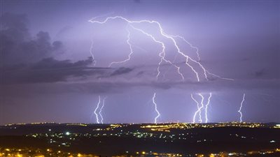 مصرع سبعة جراء إصابتهم بصاعقة وسط المكسيك