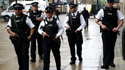 نيابة باريس تتهم فرنسيا حاول السفر لسوريا بالانضمام لتنظيم إرهابي