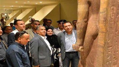 وزير الآثار ينهي جولته بمنطقة آثار مصر العليا بالأقصر