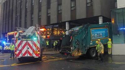 شاحنة تصدم حشدًا فى المكسيك وتوقع 12 قتيلًا