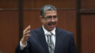 بحاح يغادر عدن بعد زيارة ليوم واحد