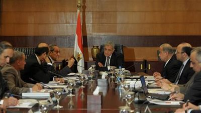 اللجنة الوزارية الإقتصادية تبحث النهوض بالمترو وتأمين المناطق الأثرية وإنتاج الكهرباء