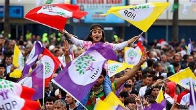 وفد من الحزب الكردي بتركيا يغادر إلى جبال 