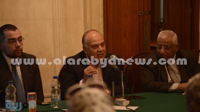 بالصور.. كواليس منتدى 