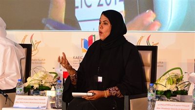 مديرة التطوير بمركز حمدان بن راشد تزورالأكاديمية البحرية