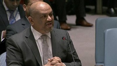 مسئولون يمنيون ينفون رفع العقوبات عن نجل الرئيس السابق