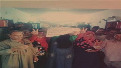 بالصور.. استمرار إضراب عاملي هيئة الأوقاف بالمنوفية 