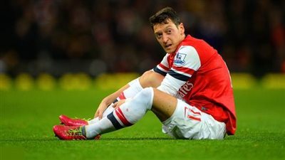 أوزيل أفضل صانع أهداف في الدوري الإنجليزي