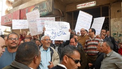 استمرار اعتصام العاملين بهيئة الأوقاف ضد مجلس الإدارة 