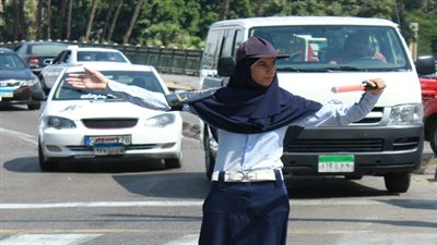 مشروع أصدقاء المرور يجوب أنحاء الجيزة لتسهيل الحركة المرورية 