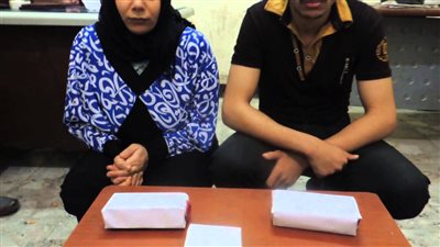 ضبط شاب وخطيبته يتاجران في 