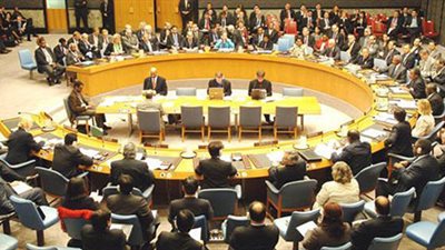 المفوضية الأوروبية تخصص 5.9 مليون يورو لمساعدة اليونان لمواجهة أزمة اللاجئين