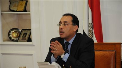 وزير الإسكان يعرض إجراءات تنفيذ مشروع العاصمة الإدارية 