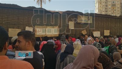 شاهد.. معاناة أهالي الإسكندرية في طوابير مكاتب التموين