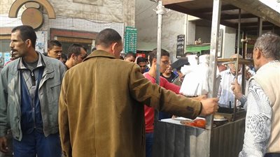 ضبط 76 بائعًا متجولًا و21 قضية مخدرات 