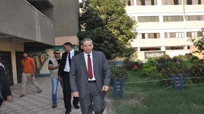 وزير التعليم يحيل معلمين متغيبين للتحقيق بمدرسة ميت غمر 