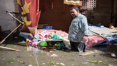 والي: 300 ألف جنيه تعويضات لمتضرري السيول بالإسكندرية