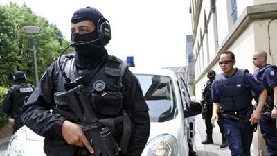 فرنسية تلجأ لحكومة بلادها لاستعادة ابنتها المختطفة من قبل طليقها المتطرف