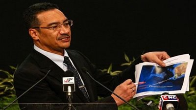 وزير النقل الماليزي: ملتزمون بالبحث عن الطائرة المفقودة