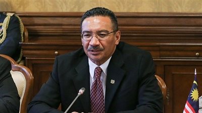 ماليزيا تستفسر عن وجود سفن حربية في جزر سبراتلي