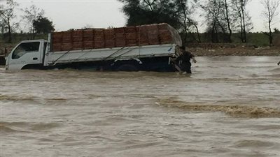 بالصور.. تصاعد أزمات النقل الثقيل بطريق الإسكندرية الصحراوي