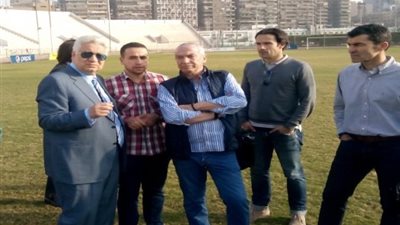 مرتضي منصور يجتمع بفيريرا لترتيب معسكر الزمالك في الإمارات