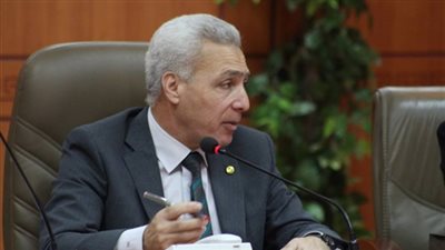 محافظ بورسعيد يوجه بسرعة الانتهاء من توصيل المرافق لمشروعات الإسكان 