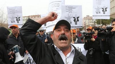 تواصل الاستقالات الجماعية من حزب الحركة القومية المعارض بتركيا