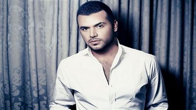 ساموزين يتبرع بأجره كاملًا في حفل لتنشيط السياحة المصرية