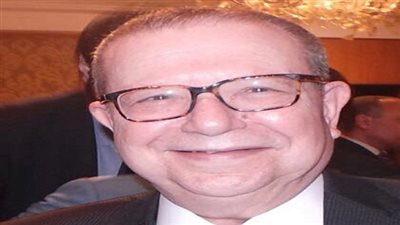 مصرفي يوضح إيجابيات وسلبيات اتجاه البنوك لرفع أسعار الفائدة  