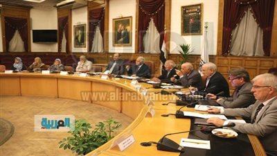 محافظ القاهرة: نستهدف الوصول بأسطول النقل العام لـ10 آلاف اتوبيس