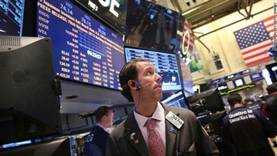 الأسهم الأمريكية تتهاوى وسط مخاوف بشأن رفع الفائدة والنمو