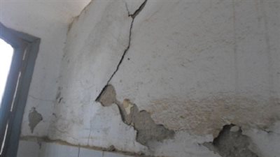 تصدع جدران مدرسة بالبحيرة بسبب السيول.. و