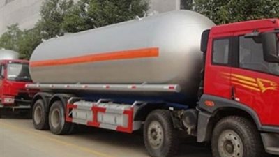 ضخ 1420 طنًا من المواد البترولية بقنا