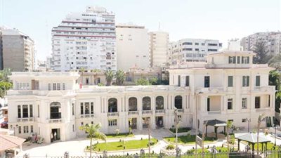 مدير منطقة الآثار الإسلامية بالإسكندرية يتفقد عدة مواقع بعد موجة السيول