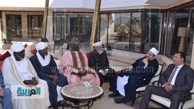 بالصور.. وزير الأوقاف يستقبل ضيوف مؤتمر 