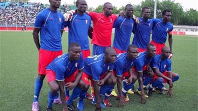 منتخب تشاد يصل على متن طائرة حربية 