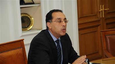 مرفق المياه والصرف الصحي جاهز لمواجهة السيول.. وزير الاسكان: 30 مليار جنية لاستكمال المنظومة بنهاية 2018.. و 500 مليون جنيه مطلوبة لتنفيذ 5 مشروعات