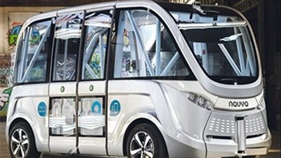 ظهور أول حافلة ذاتية القيادة في العالم بسويسرا