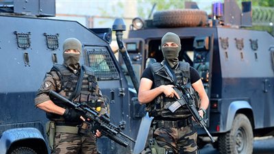 القبض على أربعة ينتمون لـ