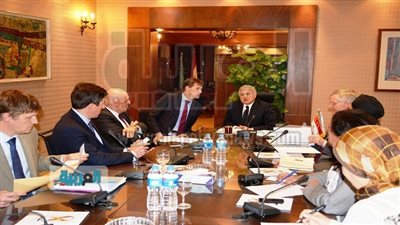 السفير البريطاني في حضور 